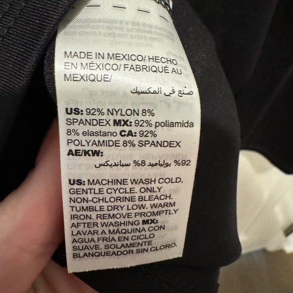 NWT Chico’s microfiber contemporary tank, basic knit Black size 3 - Picture 5 of 5